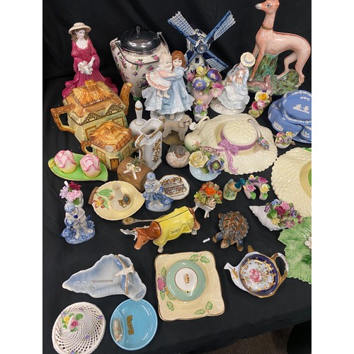 252 - Large selection of pottery includes Wade, Royal winton, Wedgwood,  victorian flat back hunting dog (... 