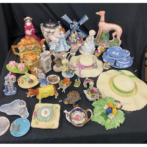 252 - Large selection of pottery includes Wade, Royal winton, Wedgwood,  victorian flat back hunting dog (... 