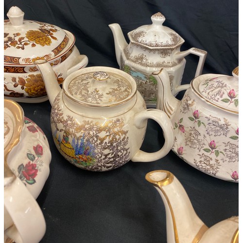 214 - Selection of vintage and later tea pots includes Sadler, Aynsley, etc