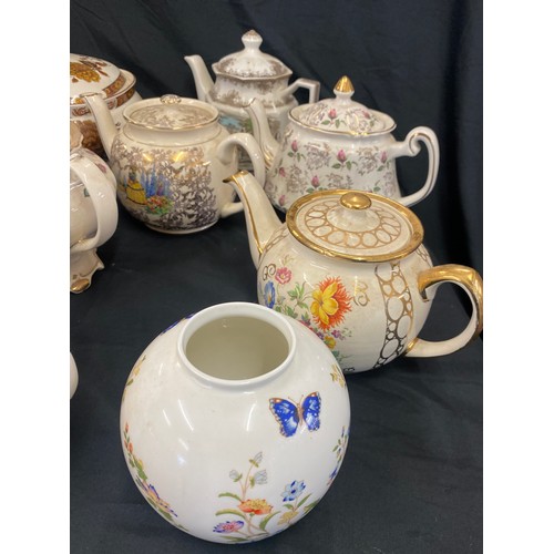 214 - Selection of vintage and later tea pots includes Sadler, Aynsley, etc