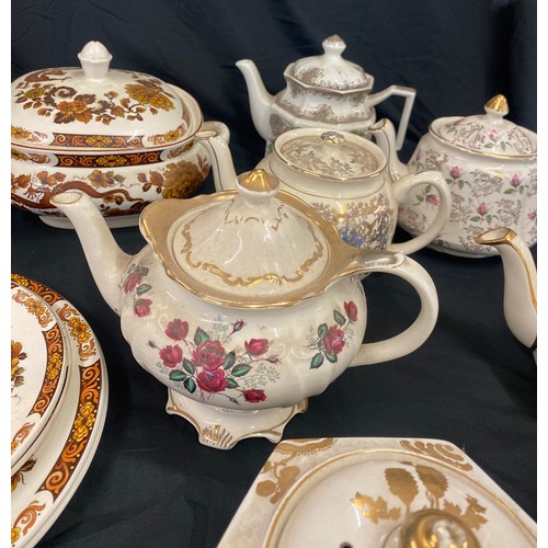 214 - Selection of vintage and later tea pots includes Sadler, Aynsley, etc