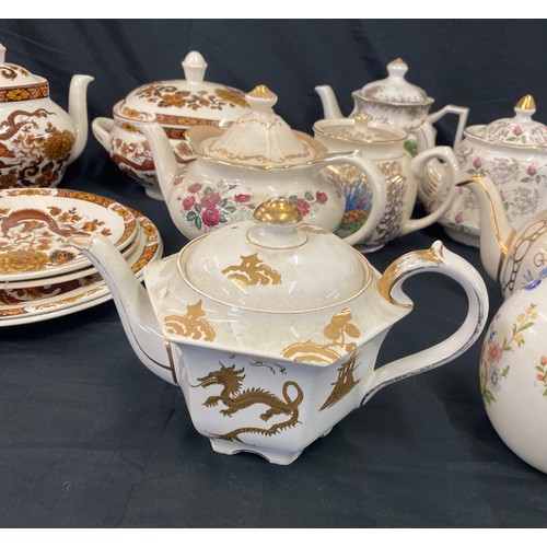 214 - Selection of vintage and later tea pots includes Sadler, Aynsley, etc