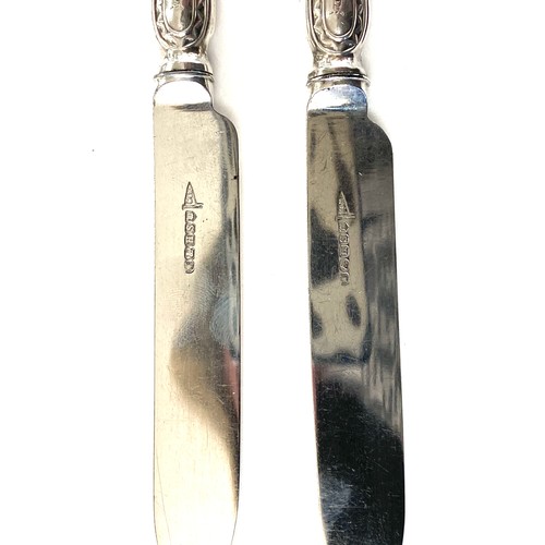 462 - Boxed set of silver handled knives, Walker and Hall, Sheffield 1915