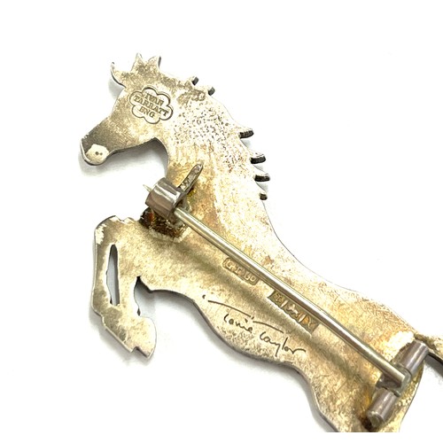 442 - Vintage horse brooch in silver by George Tarratt of Leicester, designed by Tonie Taylor in original ... 