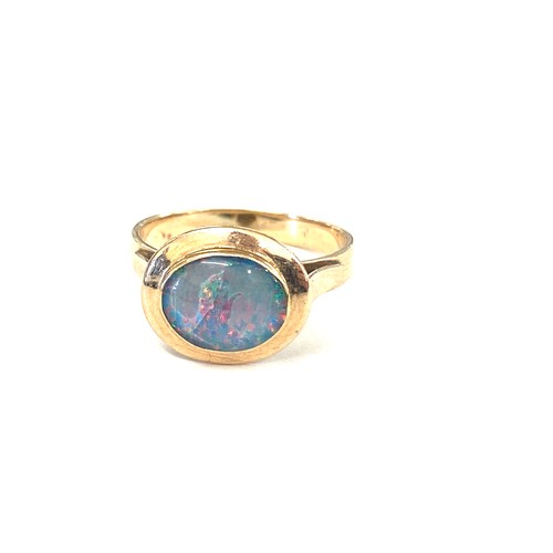 544 - Vintage ladies 9ct gold and opal ring, approximate weight 3.4h, ring size P