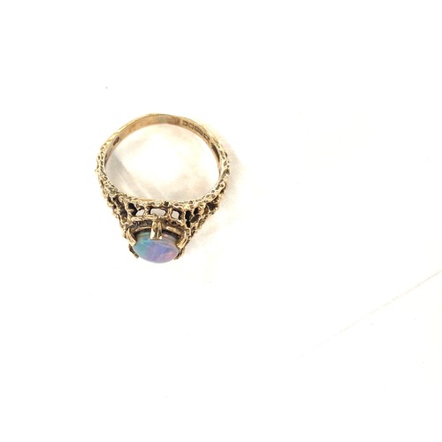 548 - Ladies vintage 9ct gold modernist opal ring, approximate weight 3.9g, UK Size N