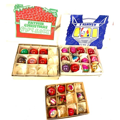 239 - Selection of 12 antique baubles with a selection of vintage Christmas gift bags