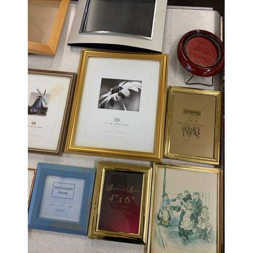 332 - Large selection of assorted photo frames