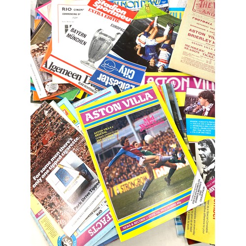 165 - Large selection of vintage Aston Villa Football programs includes 1974, 1909, 1993 etc