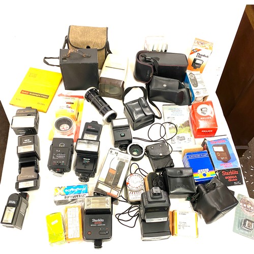 282 - Large selection of assorted photo flashes includes Miranda 450CD, Starblitz etc