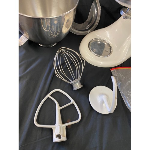 258 - Kitchen aid 4.8 litre mixer, working order