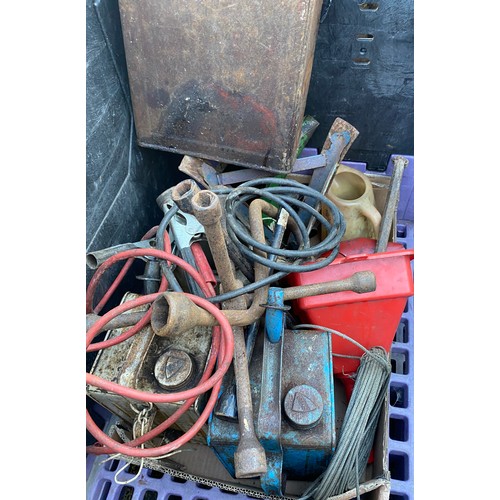 374A - Selection of assorted tins, jump wires etc