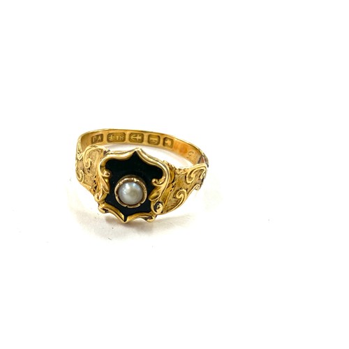 402 - Antique victorian ladies memorial ring 18ct hallmarks 