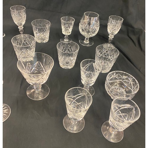 79 - Selection of vintage and later glassware