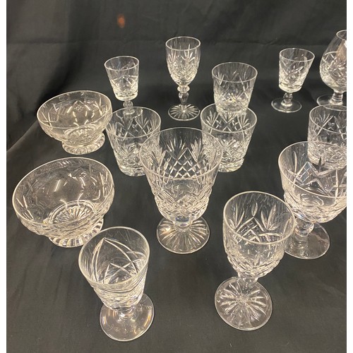 79 - Selection of vintage and later glassware