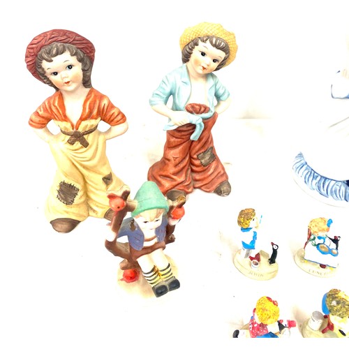 78 - Selection of assorted figures includes pair of figures etc