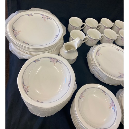 386 - Part Royal Doulton nimbus dinner and tea set