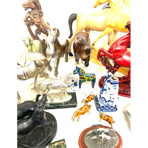 280 - Large selection of assorted horse figures includes metal, resin etc