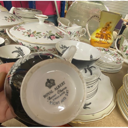 326 - Selection of Wedgwood hathaway rose, Royal Albert night and day part dinner and tea services