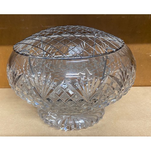 99 - Stourbridge heavy lead crystal rose bowl with frog, approximate diameter 10 x 8 inches high