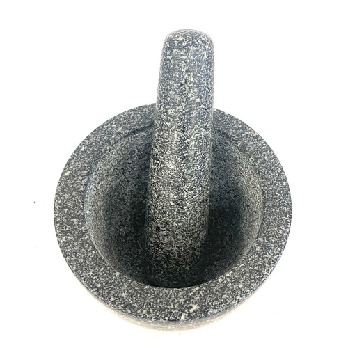 100 - Pestle and mortar, approximate height: 5 inches