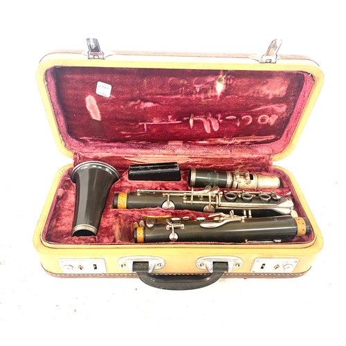 92 - Vintage boxed clarinet in hard case Elmer London