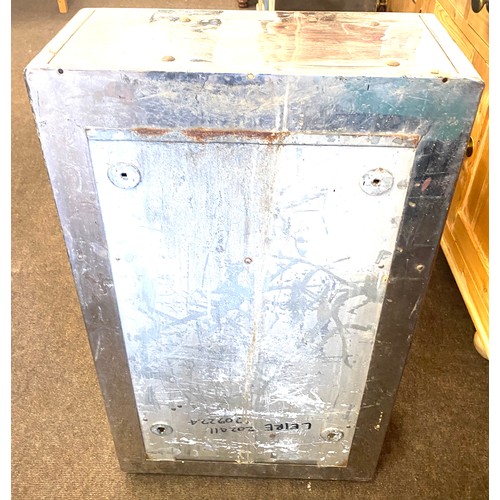 161 - Chrome vintage vending machine, approximate measurements Height 33 inches, Width 19.5 inches, Depth ... 