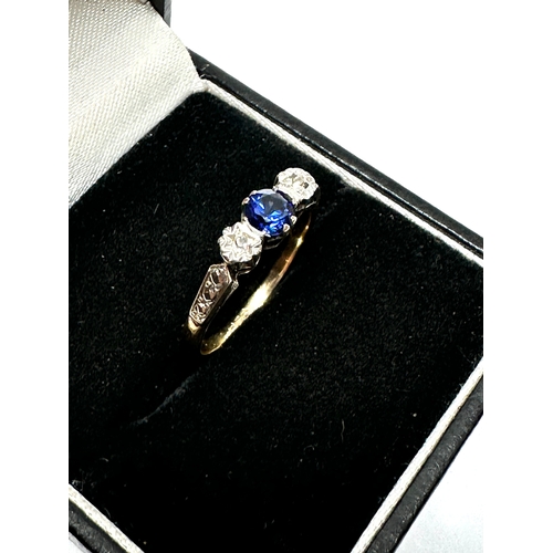 92 - 9ct gold tanzanite & diamond ring weight 2.1g