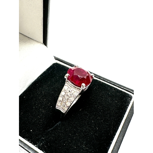 94 - 9ct white gold Ruby & diamond statement ring weight 3.8 g