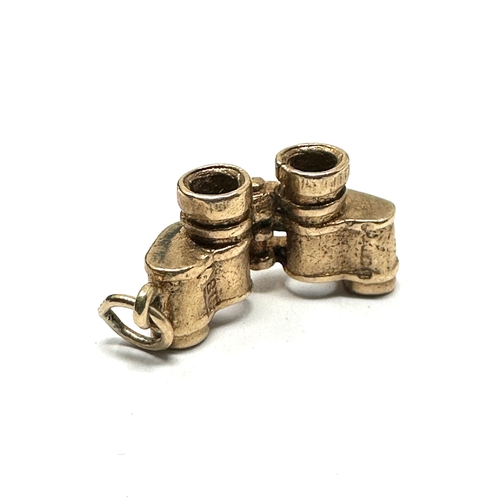 106 - Vintage 9ct gold binoculars charm weight 3.1g