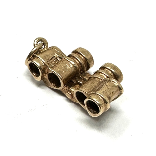 106 - Vintage 9ct gold binoculars charm weight 3.1g