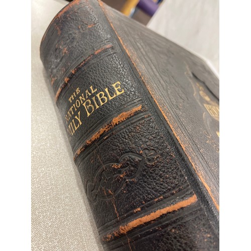 112 - Vintage The National family bible, Holy Bible illustrations references and maps