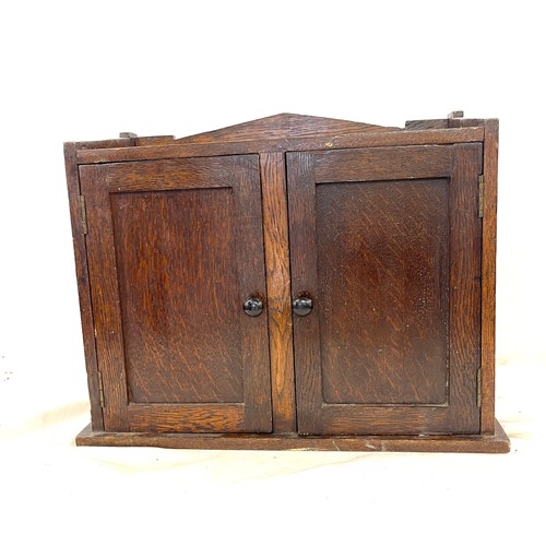 113 - Small wooden bathroom cabinet measures approx 14 inches tall 17 inches wide 7.5 inches depth