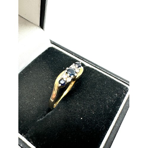 159 - 9ct gold diamond & sapphire  ring (2.1g)