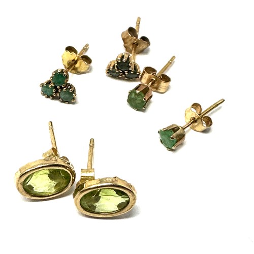 232 - 3 x 9ct gold paired gemstone stud earrings inc. peridot & emerald (1.2g)