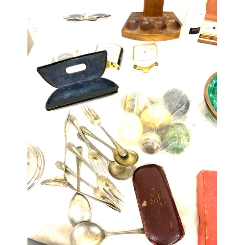 58 - Box of vintage miscellaneous items to include brownie camera, marble eggs, Malachite dishes etc