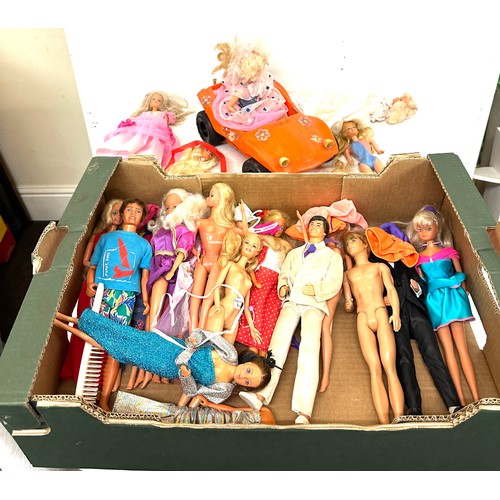 248 - Box of vintage 1980s and 1990s Barbie and Ken dolls with a beach buggy