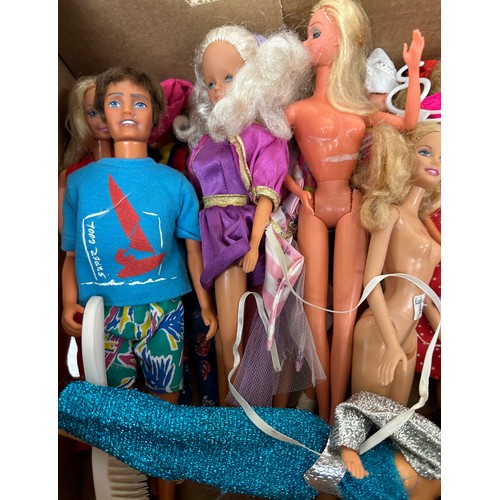 248 - Box of vintage 1980s and 1990s Barbie and Ken dolls with a beach buggy