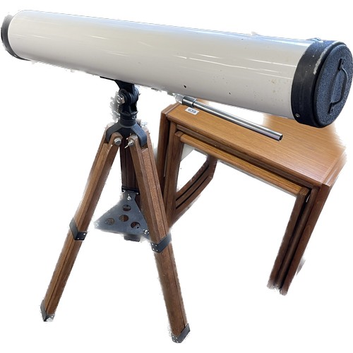 325 - Floor standing telescope Astro model H-35