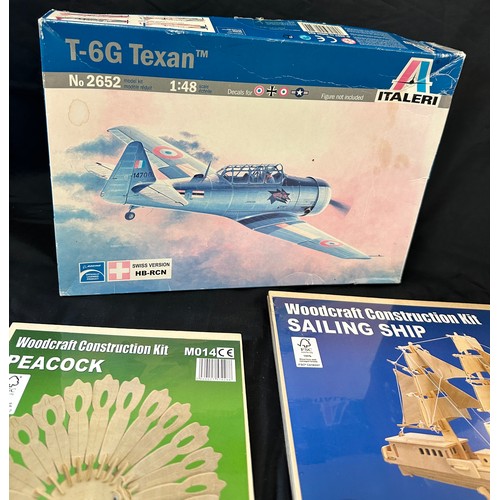 97 - Selection of models includes T-6G Texan Aircraft model etc