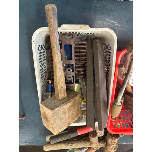 280 - Selection of assorted tools includes hammers, drill bits etc