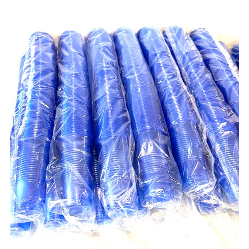 258 - 16 x 10 Plastic blue cups, brand new