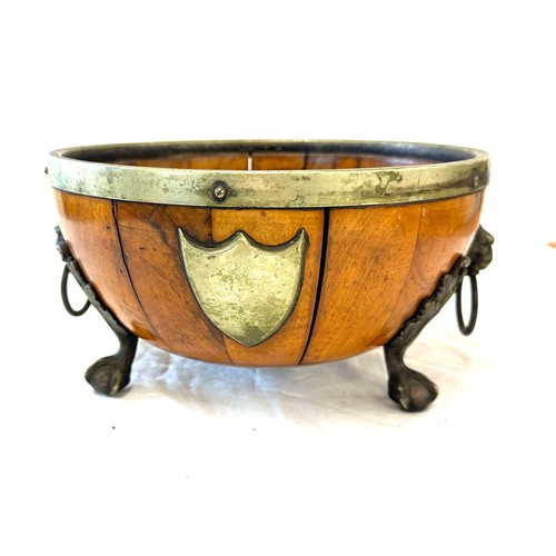 1 - Vintage 3 legged brass and fruit wood 2 lion handled fruit bowl, measures approximately 5.5 inches t... 