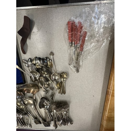 281 - Large selection of silver plated cutlery includes boxed and unboxed, total weight approx 15kg