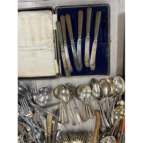 281 - Large selection of silver plated cutlery includes boxed and unboxed, total weight approx 15kg