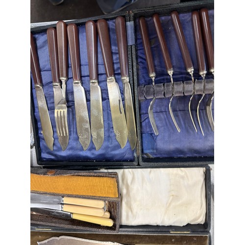 281 - Large selection of silver plated cutlery includes boxed and unboxed, total weight approx 15kg