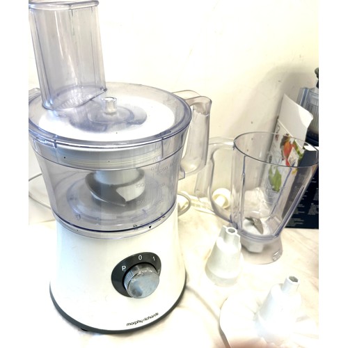 206 - Selection of kitchenalia to include Murphy Richards blender, scales etc