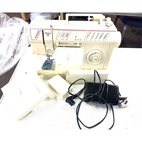 275 - Vintage Singer Melodie 20 sewing machine- in working order