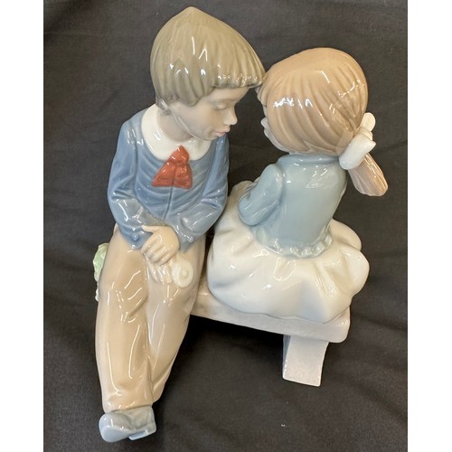 81 - Vintage Nao lamp and a Nao figure of a boy and girl sitting on a bench, height of the lamp approxima... 