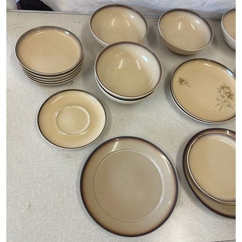 254 - Selection of Denby and Denby style pottery includes plates, bowls etc A/F